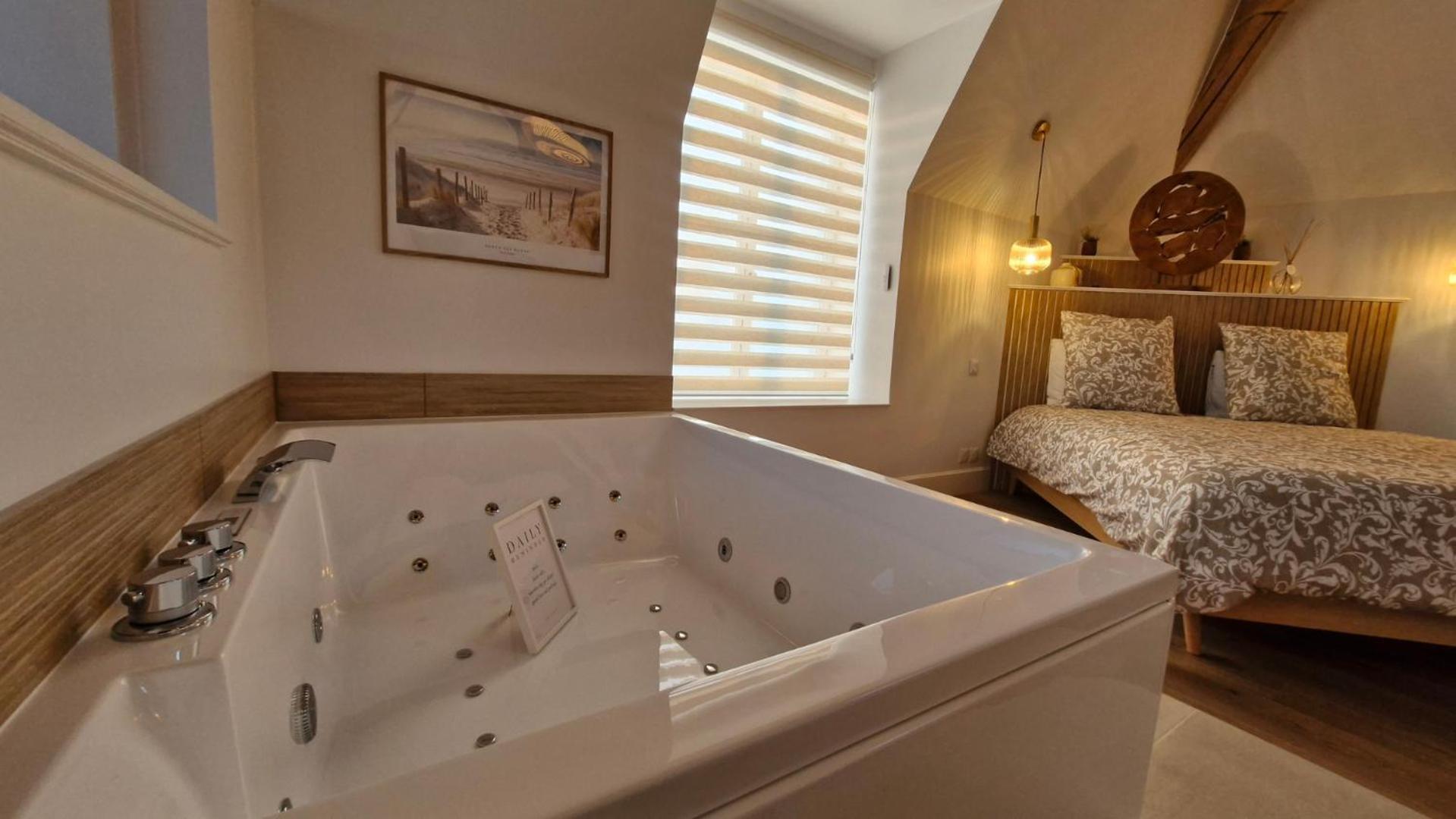 La Nature Jacuzzi Au Coeur Du Chateau De * Boissettes